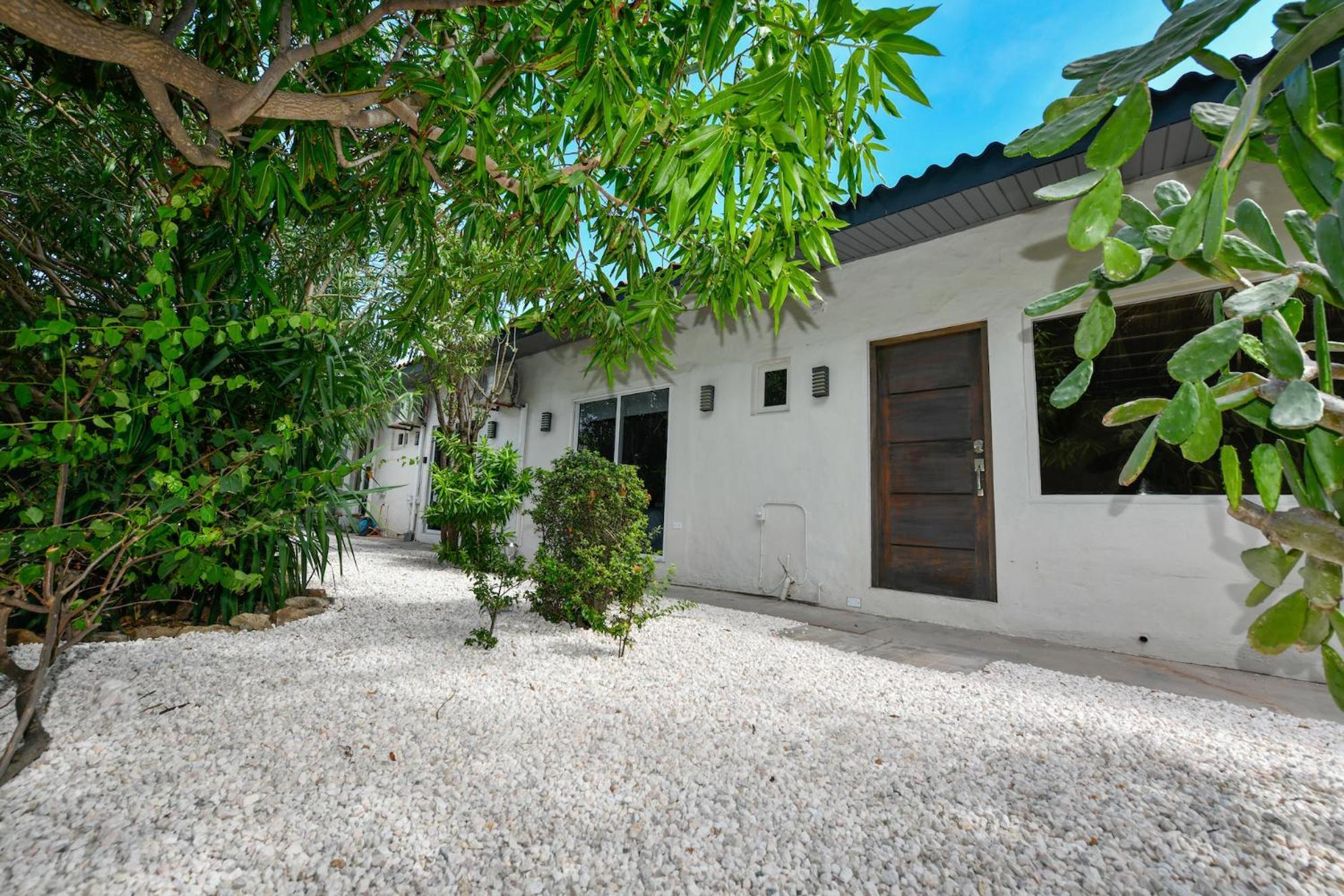 Aloe B&B Oranjestad Ngoại thất bức ảnh